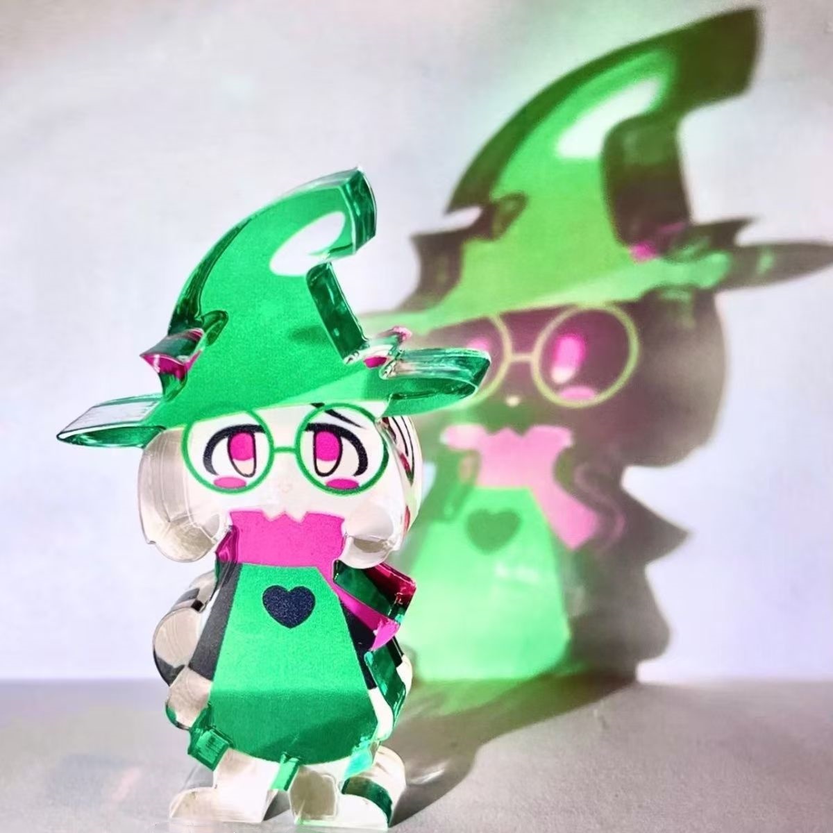 Desk Setup Cute - Figur Akrilik DELTARUNE Ralsei untuk Cosplay,