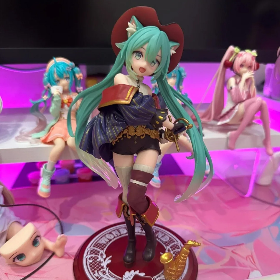 Desk Setup Kawaii - Figur Aksi Imut Hatsune Miku untuk