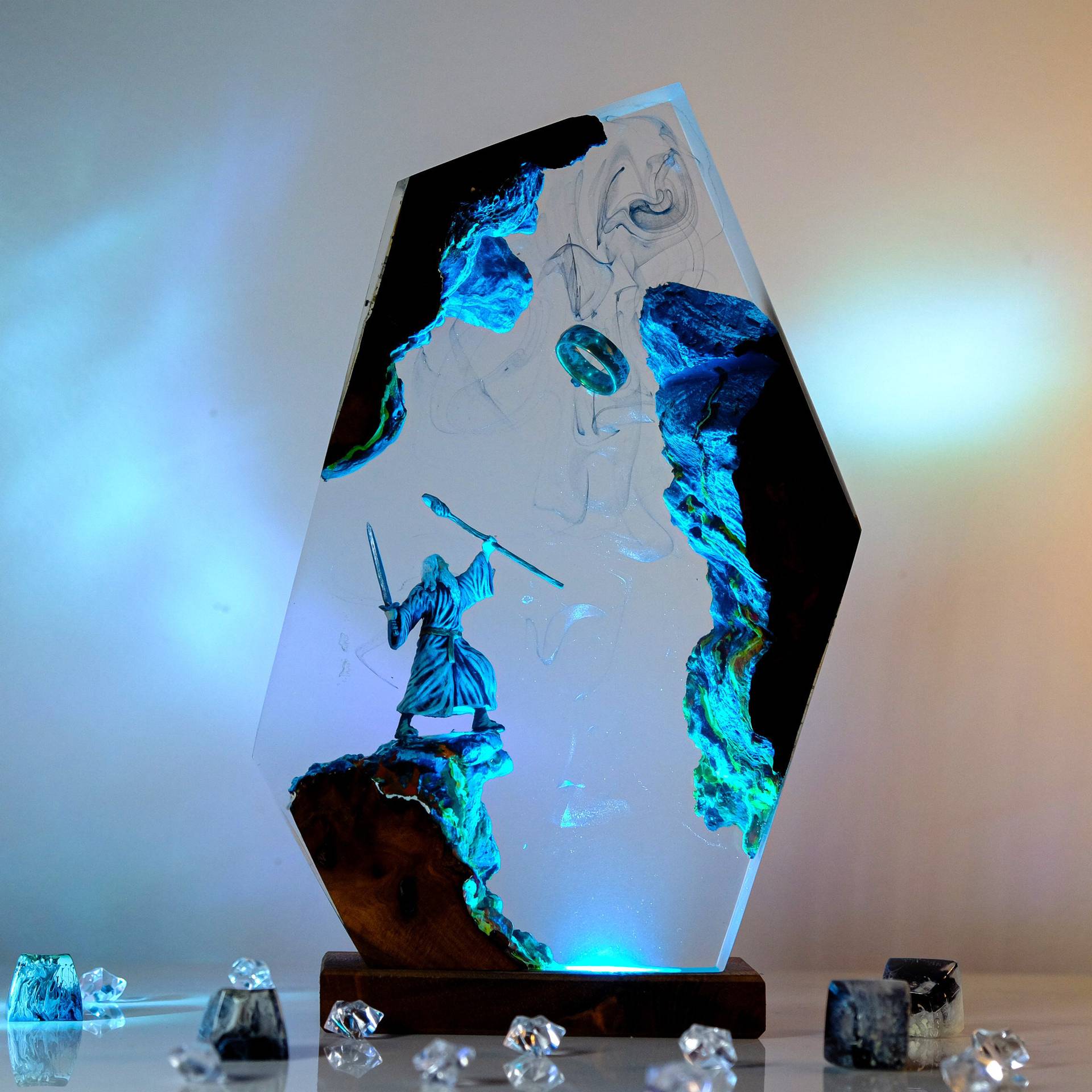 Lampu Resin Figur Adegan Film  - Desk Setup Desk ulasan dan harga