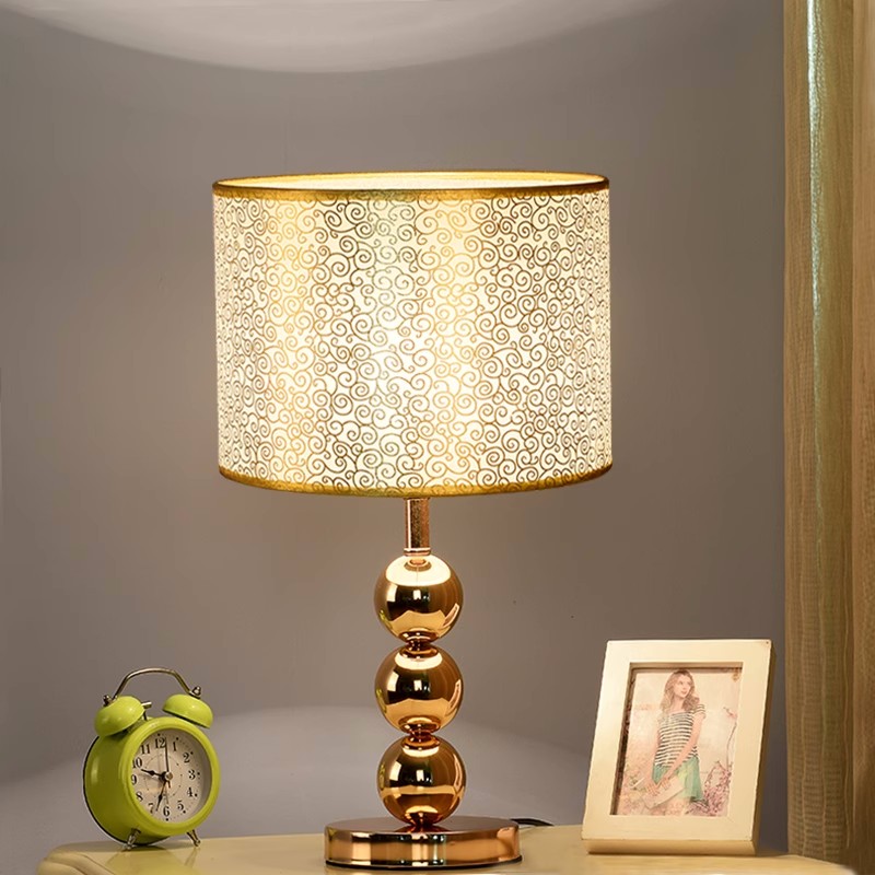 Mode Modern Kreatif Lampu Meja - Desk Setup Vintage ulasan dan harga
