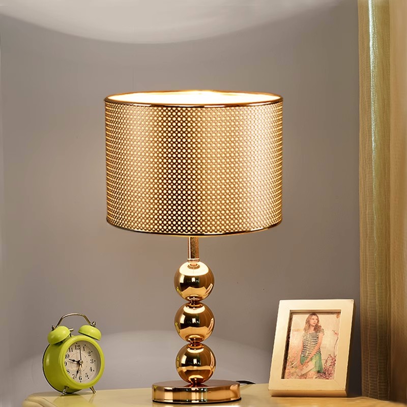 Mode Modern Kreatif Lampu Meja - Desk Setup Vintage ulasan dan harga
